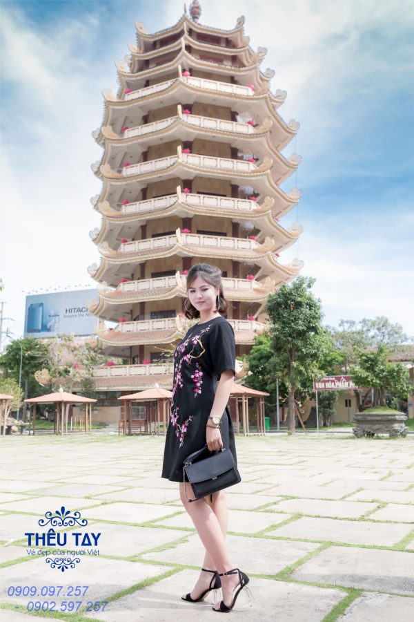 ĐẦM THÊU HOA ĐÀO