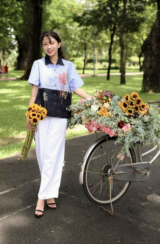 áo thêu tay