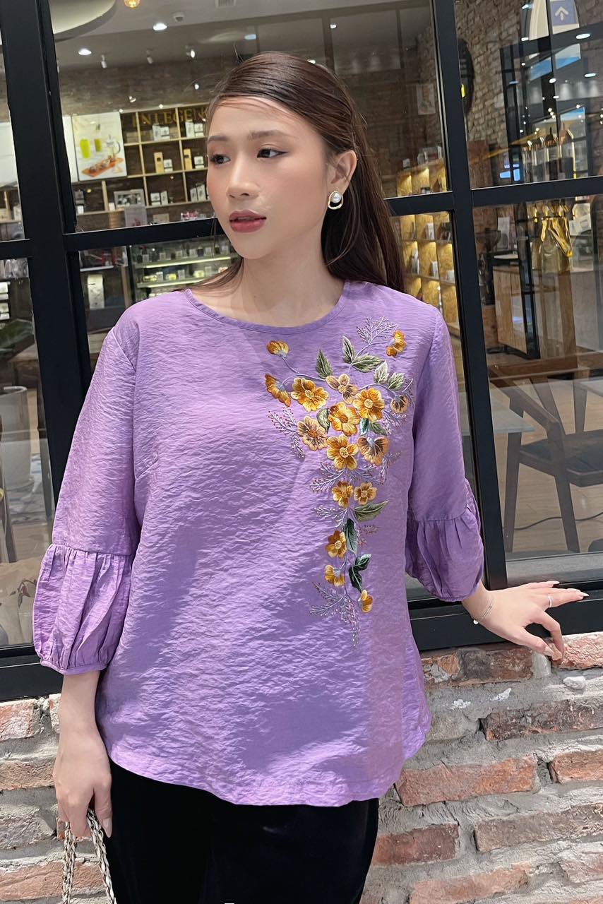 Áo Kiểu Tơ Gân - Thêu Hoa Chỉ Lụa